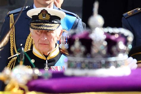 qui sera roi après charles iii